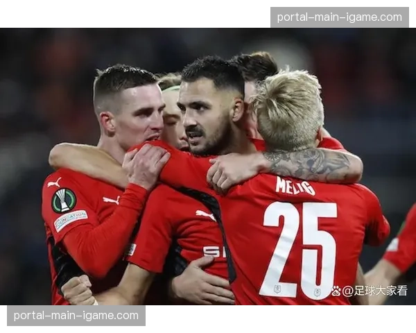 昂热对阵兰斯,主队后卫自摆乌龙后因伤被换下 昂热对阵兰斯,主队后卫自摆乌龙后因伤被换下