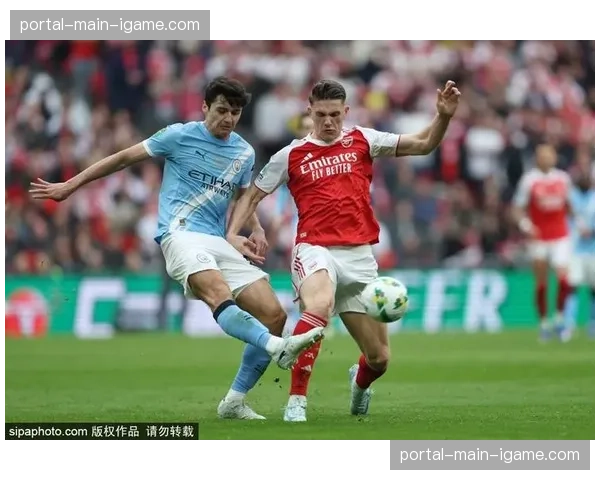 奥赖利头球打破僵局，格伊扩大比分助曼城客场取胜